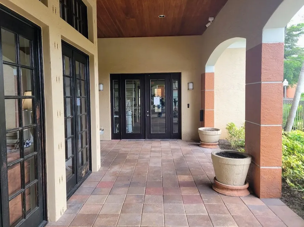 4195 N Haverhill Road West Palm Beach FL 33417