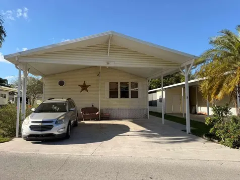 2 S 4 Seasons Road Palm Beach Gardens FL 33410