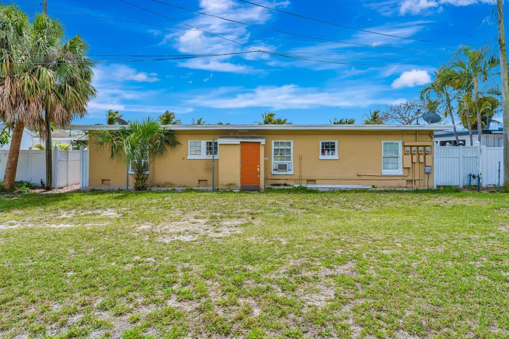 505 Foresteria Drive Lake Park FL 33403