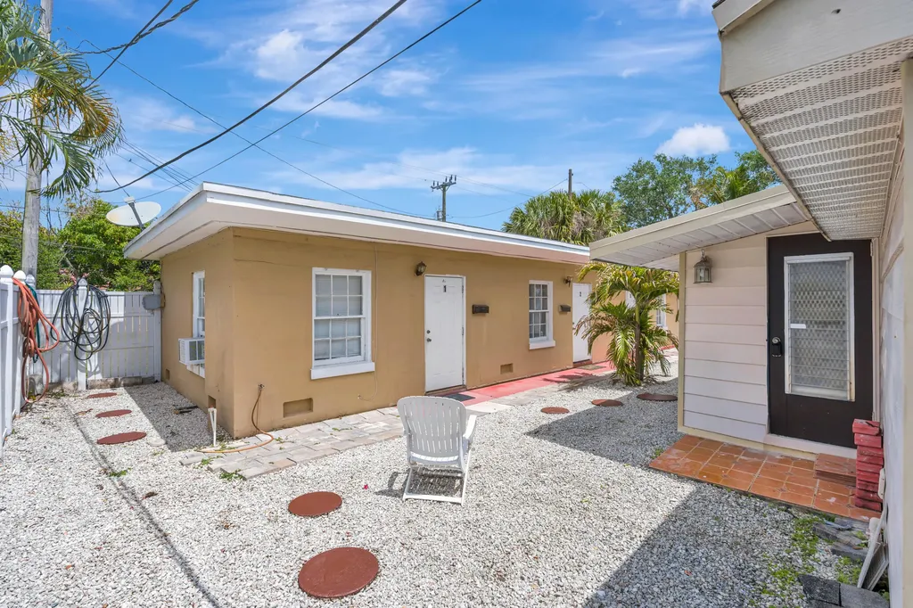 505 Foresteria Drive Lake Park FL 33403