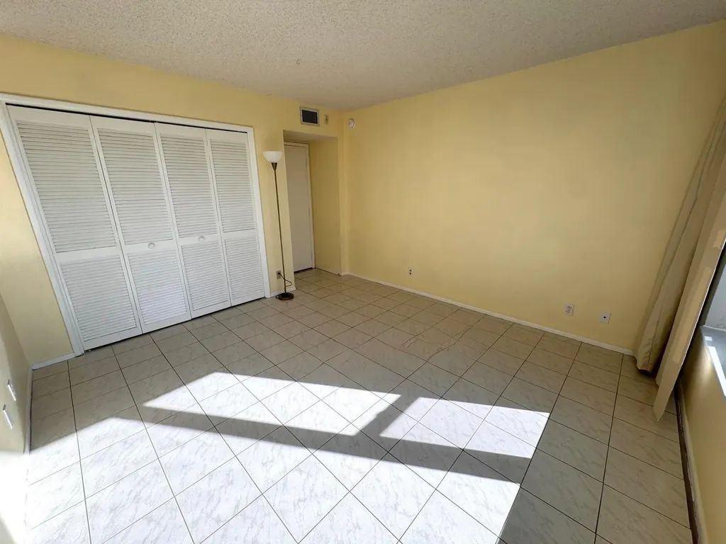 901 Cypress Terrace Pompano Beach FL 33069