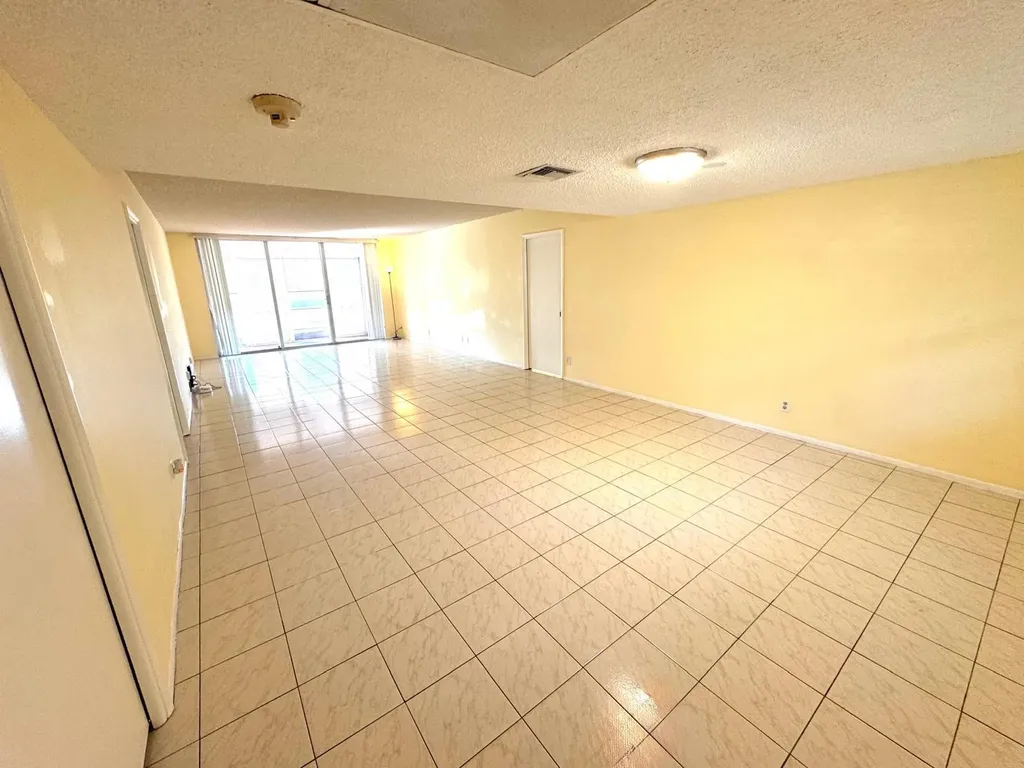 901 Cypress Terrace Pompano Beach FL 33069