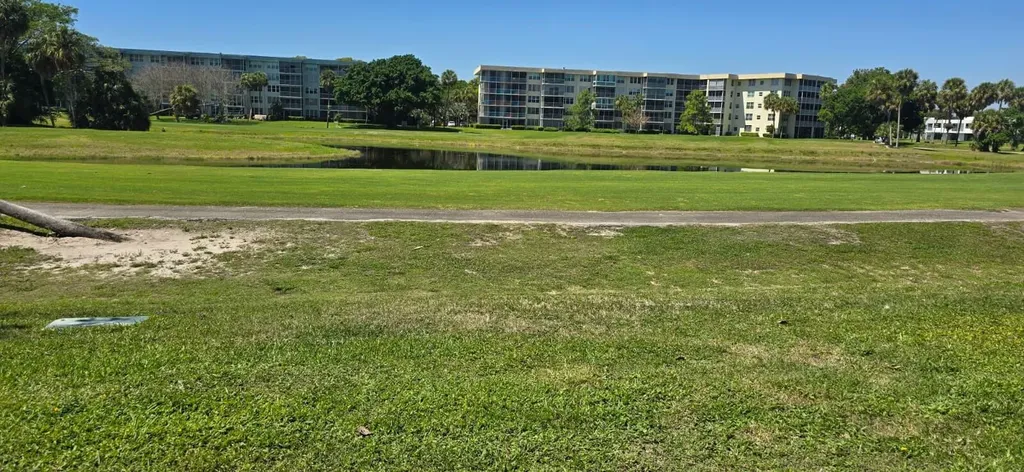 901 Cypress Terrace Pompano Beach FL 33069