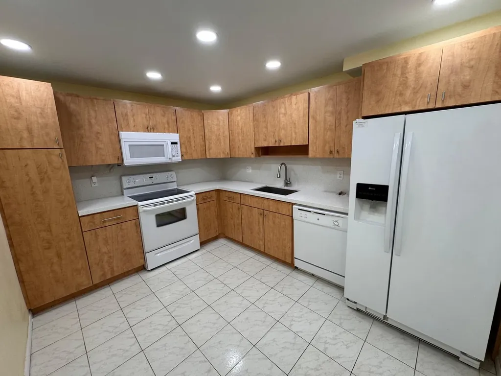 901 Cypress Terrace Pompano Beach FL 33069