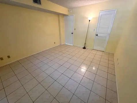 901 Cypress Terrace Pompano Beach FL 33069