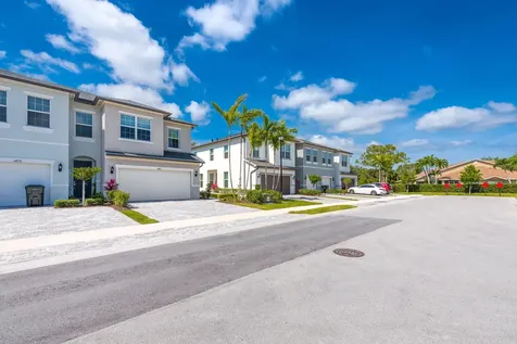 6082 Carre Way Greenacres FL 33415