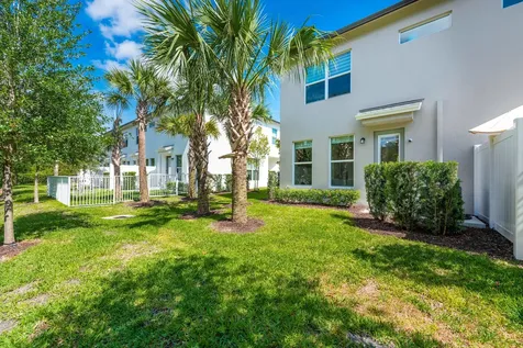 6082 Carre Way Greenacres FL 33415