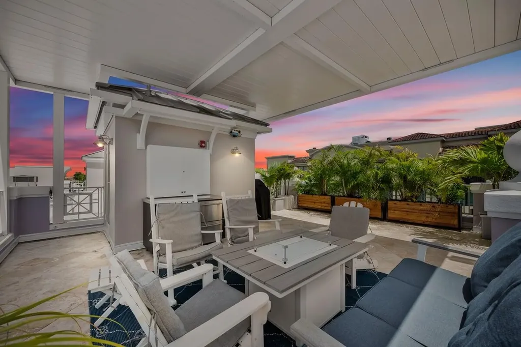 12 SE 1st Avenue Delray Beach FL 33444