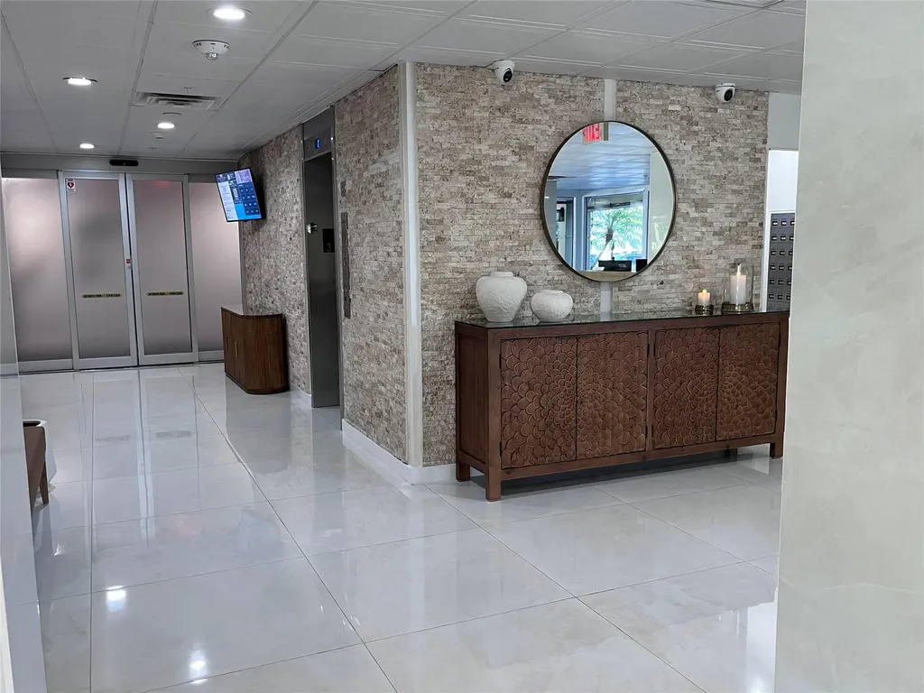 3200 NE 36th Street E Fort Lauderdale FL 33308