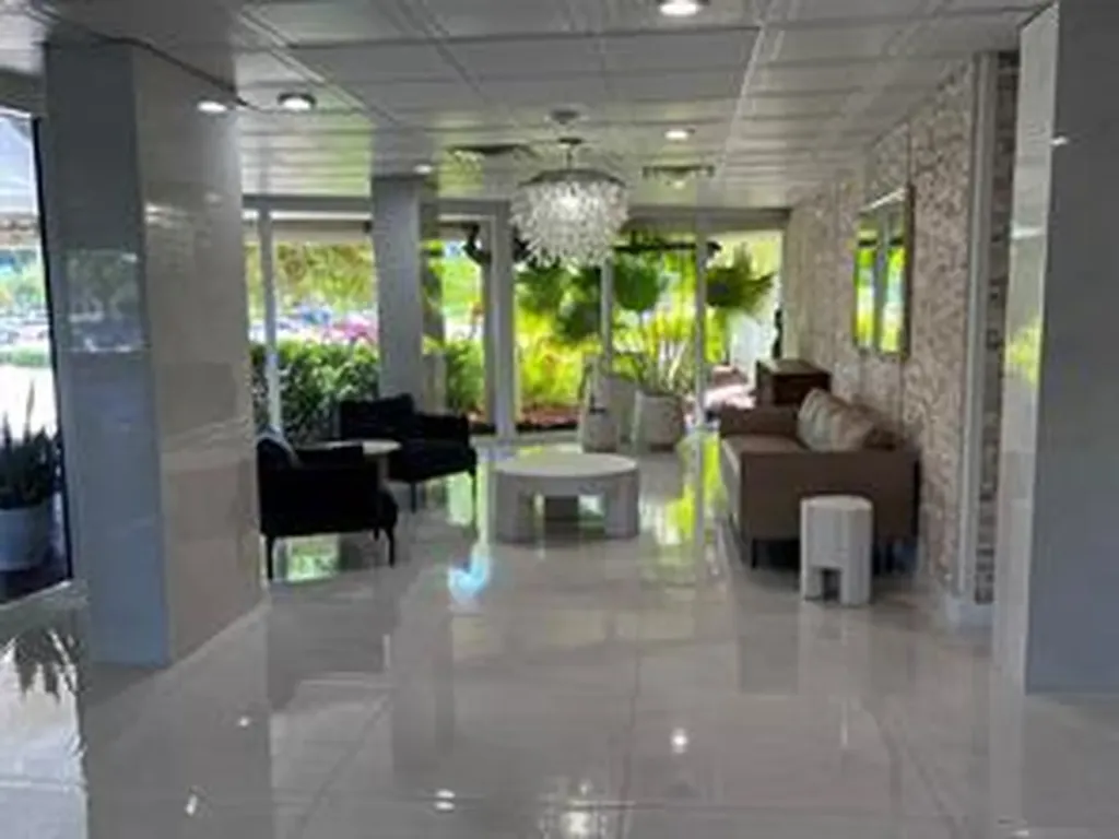 3200 NE 36th Street E Fort Lauderdale FL 33308