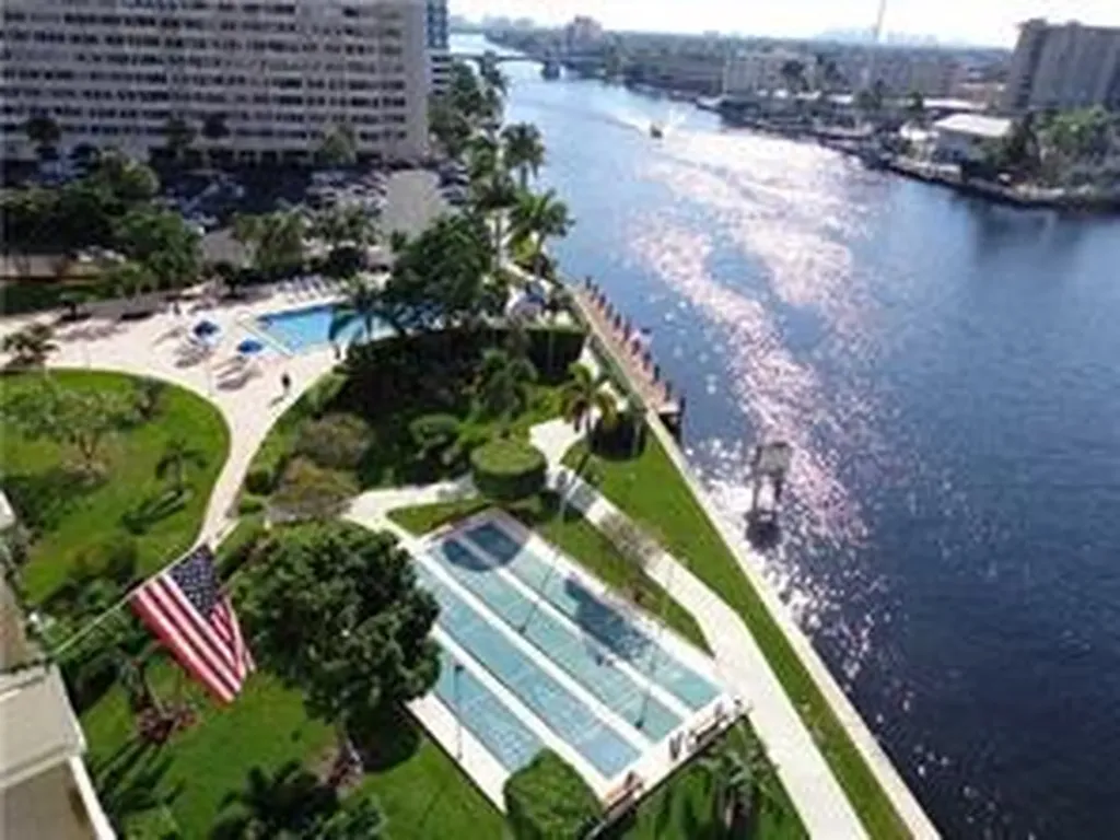 3200 NE 36th Street E Fort Lauderdale FL 33308