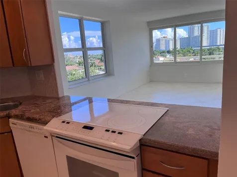 3200 NE 36th Street E Fort Lauderdale FL 33308