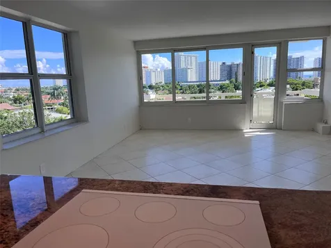 3200 NE 36th Street E Fort Lauderdale FL 33308