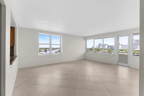 3200 NE 36th Street E Fort Lauderdale FL 33308