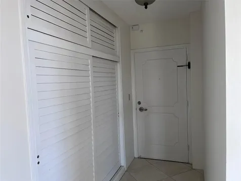 3200 NE 36th Street E Fort Lauderdale FL 33308