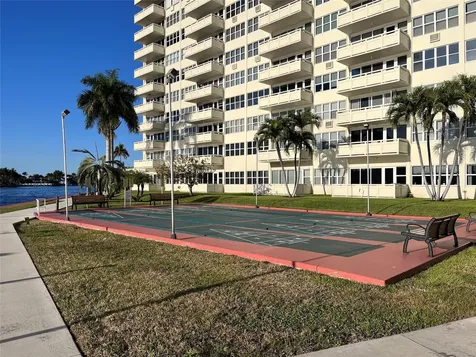 3200 NE 36th Street E Fort Lauderdale FL 33308