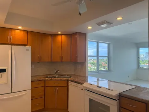 3200 NE 36th Street E Fort Lauderdale FL 33308
