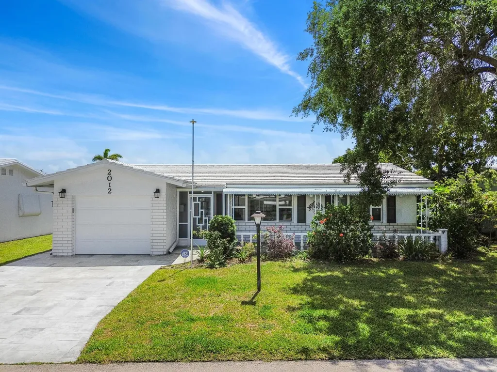 2012 SW 17th Avenue Boynton Beach FL 33426