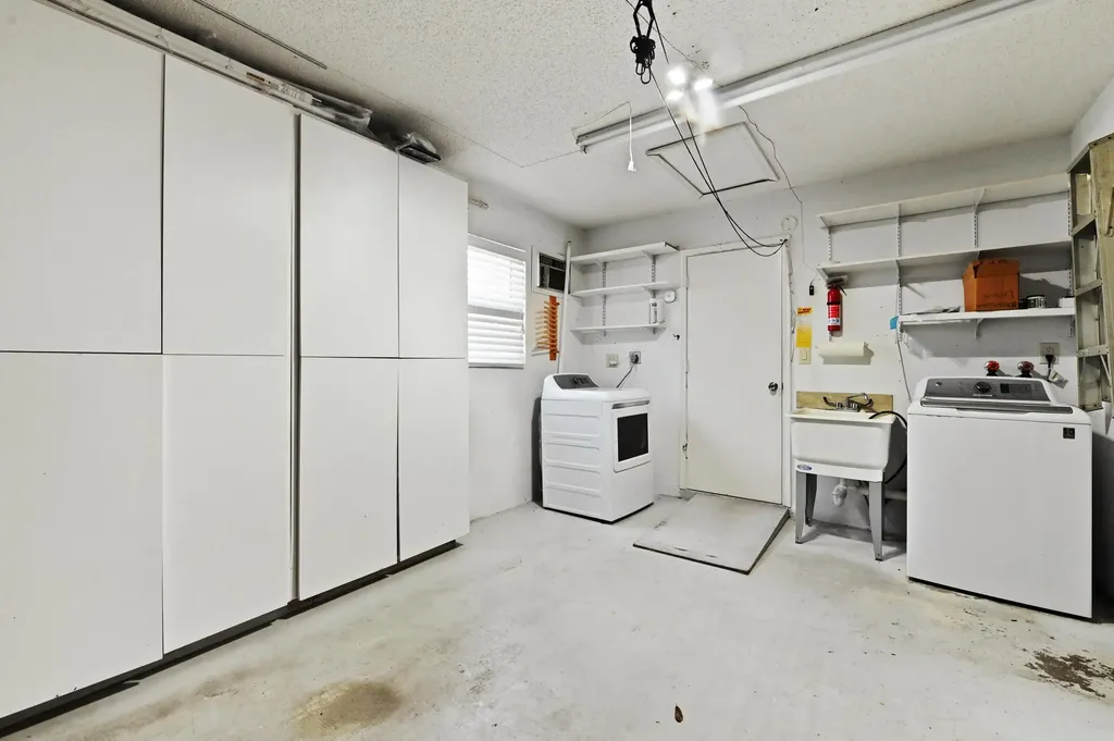 2012 SW 17th Avenue Boynton Beach FL 33426
