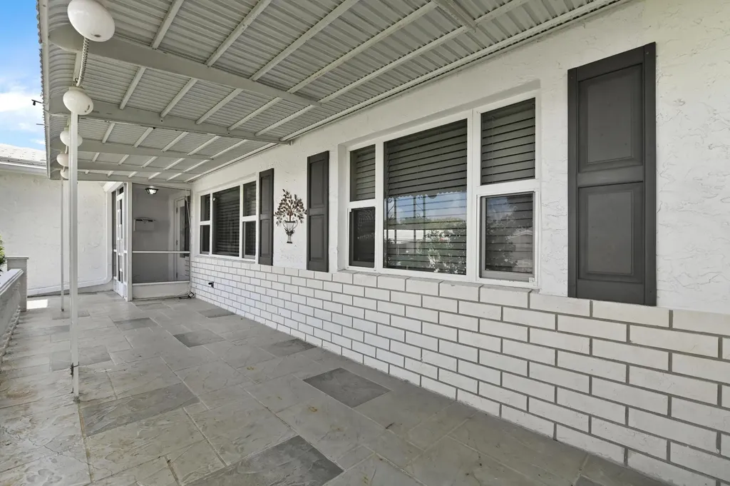 2012 SW 17th Avenue Boynton Beach FL 33426