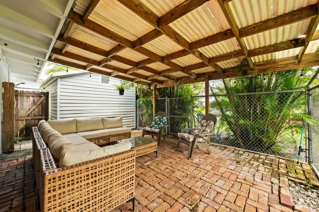 2512 Sugarloaf Lane Fort Lauderdale FL 33312
