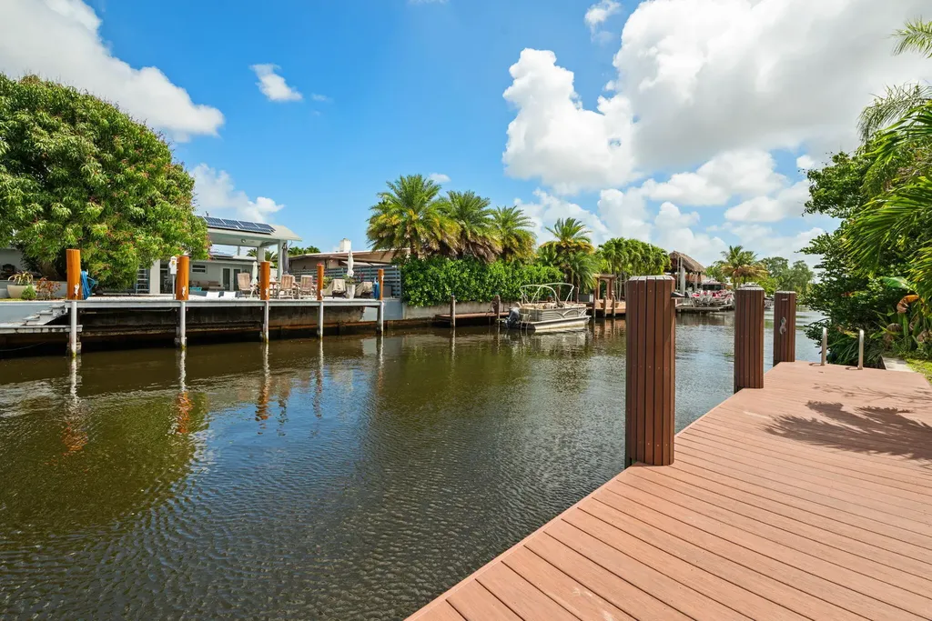 2512 Sugarloaf Lane Fort Lauderdale FL 33312