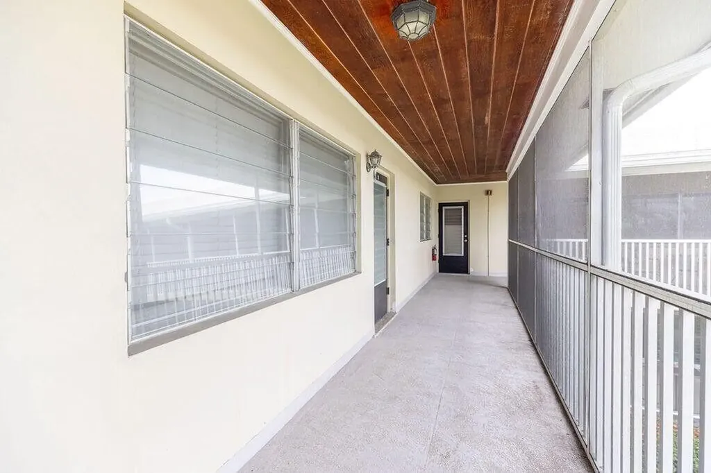 426 NE 7th Avenue Delray Beach FL 33483