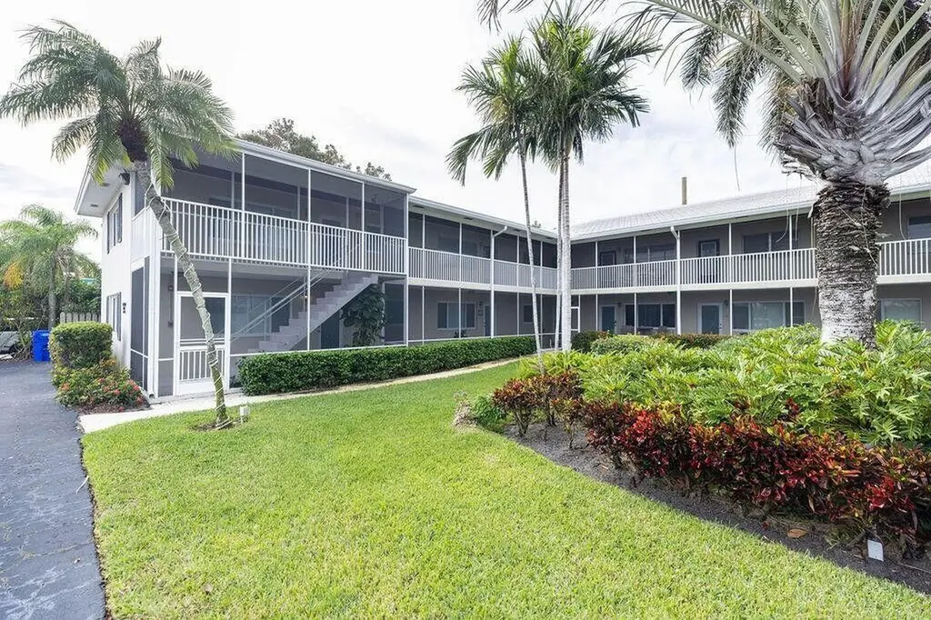 426 NE 7th Avenue Delray Beach FL 33483