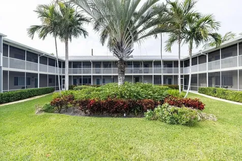 426 NE 7th Avenue Delray Beach FL 33483
