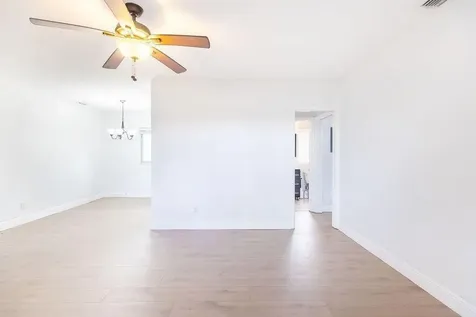 426 NE 7th Avenue Delray Beach FL 33483