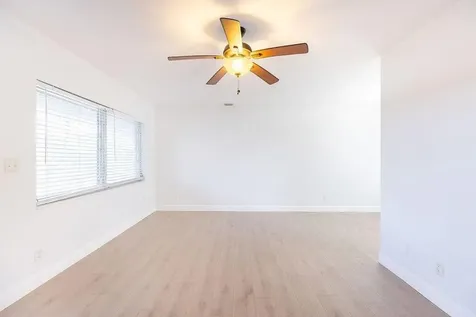 426 NE 7th Avenue Delray Beach FL 33483