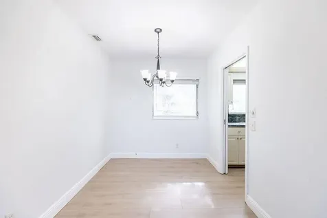 426 NE 7th Avenue Delray Beach FL 33483