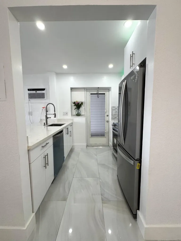 2841 NE 32nd Street Fort Lauderdale FL 33306