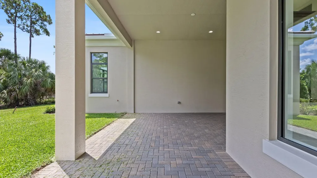 13294 Artisan Circle Palm Beach Gardens FL 33418