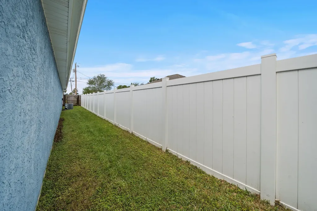 1407 Rhode Island Avenue Lynn Haven FL 32444
