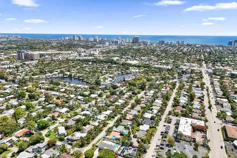 1743 NE 26th Drive Wilton Manors FL 33334