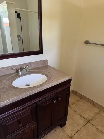 2339 NW 28th Street Oakland Park FL 33311