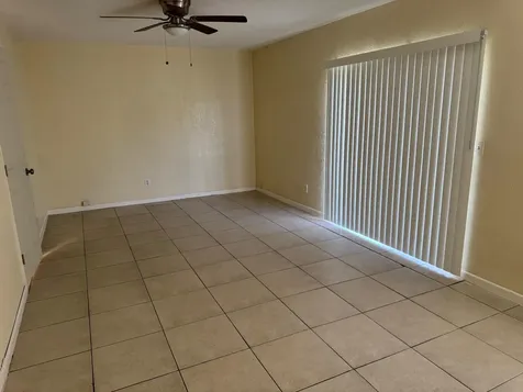 2339 NW 28th Street Oakland Park FL 33311