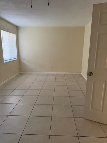 2339 NW 28th Street Oakland Park FL 33311