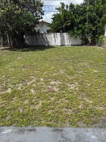 2339 NW 28th Street Oakland Park FL 33311