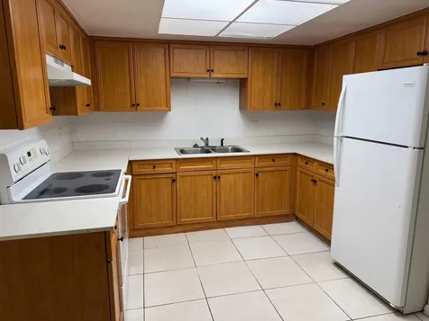 2339 NW 28th Street Oakland Park FL 33311