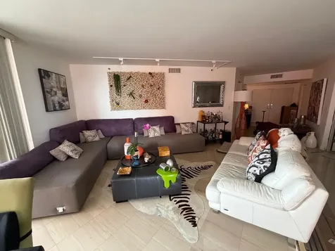 1581 Brickell Avenue Miami FL 33129