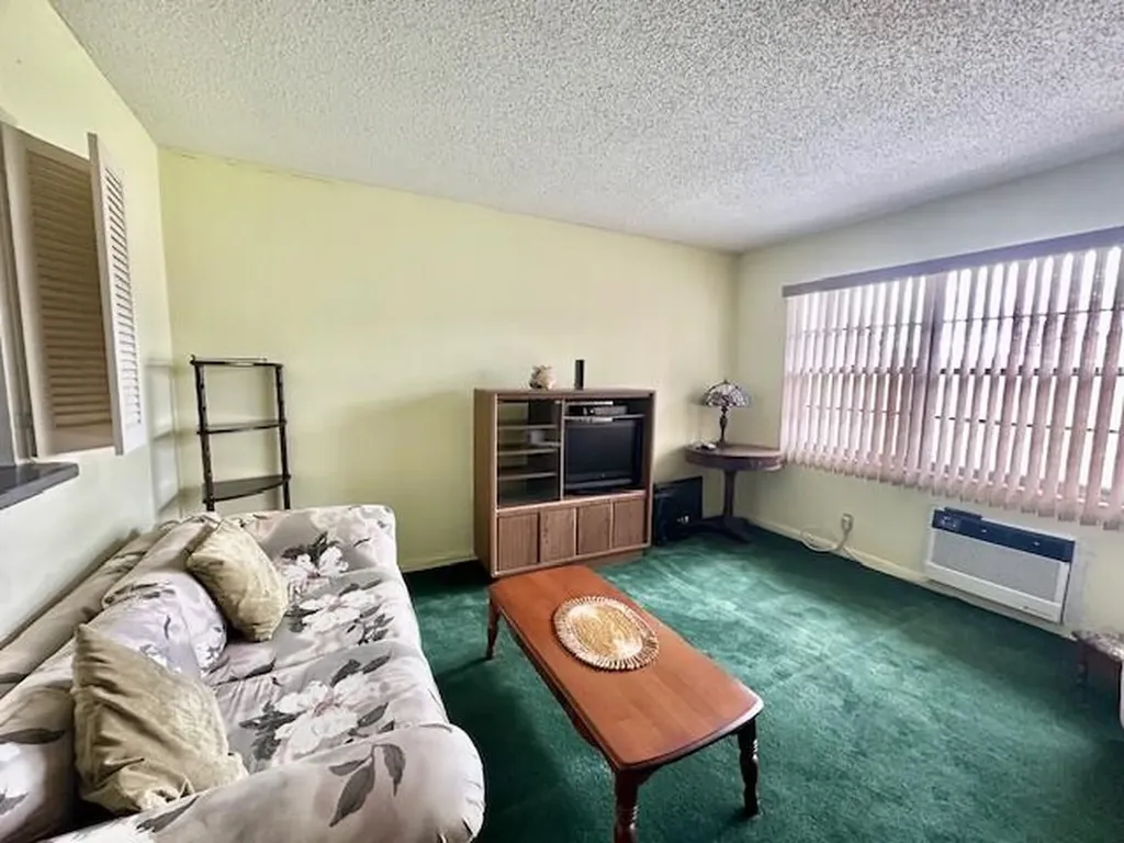 65 Suffolk B Boca Raton FL 33434