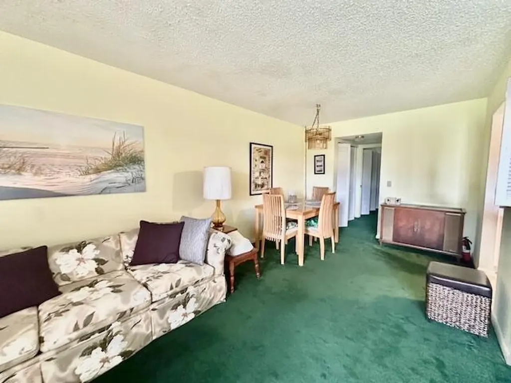 65 Suffolk B Boca Raton FL 33434