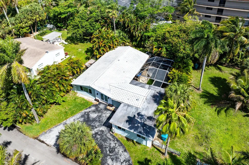 631 Lakeside Harbor Boynton Beach FL 33435