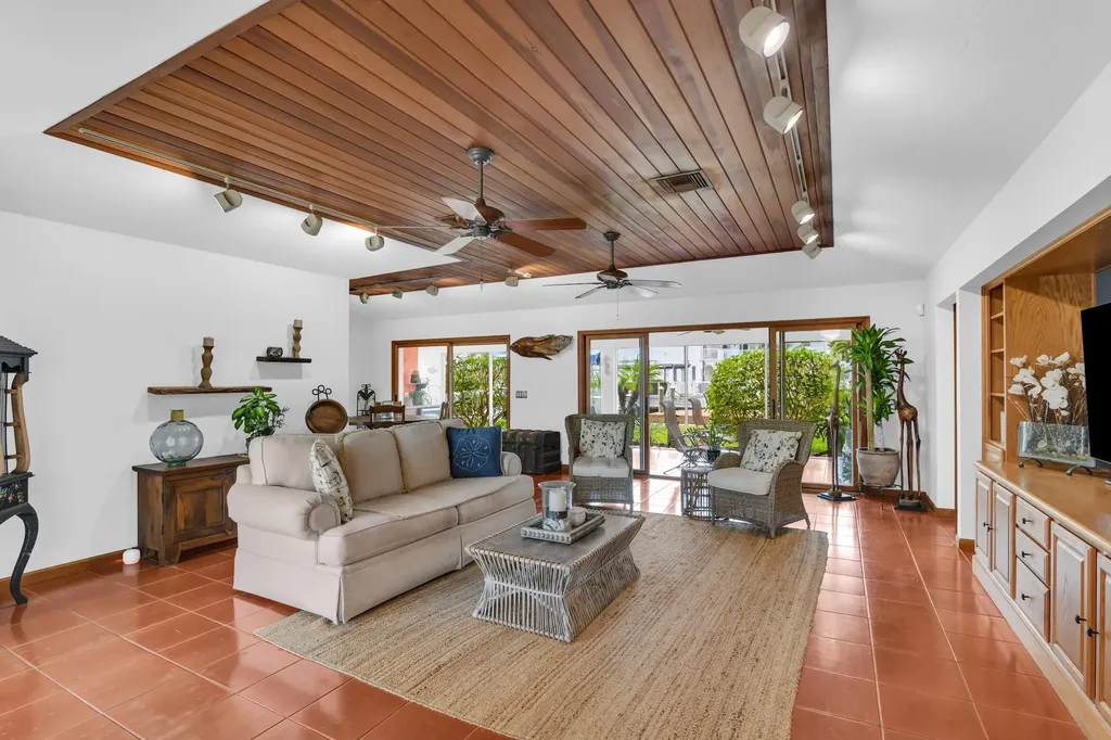 4 Kepner Drive Boynton Beach FL 33435