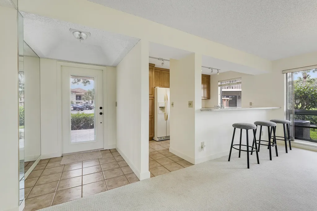 302 Brackenwood Circle Palm Beach Gardens FL 33418