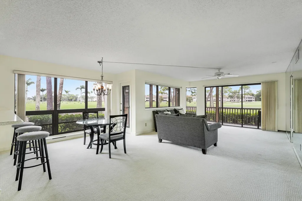 302 Brackenwood Circle Palm Beach Gardens FL 33418