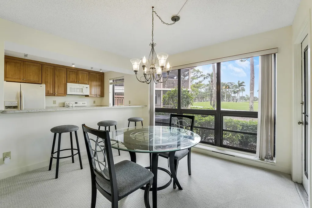302 Brackenwood Circle Palm Beach Gardens FL 33418