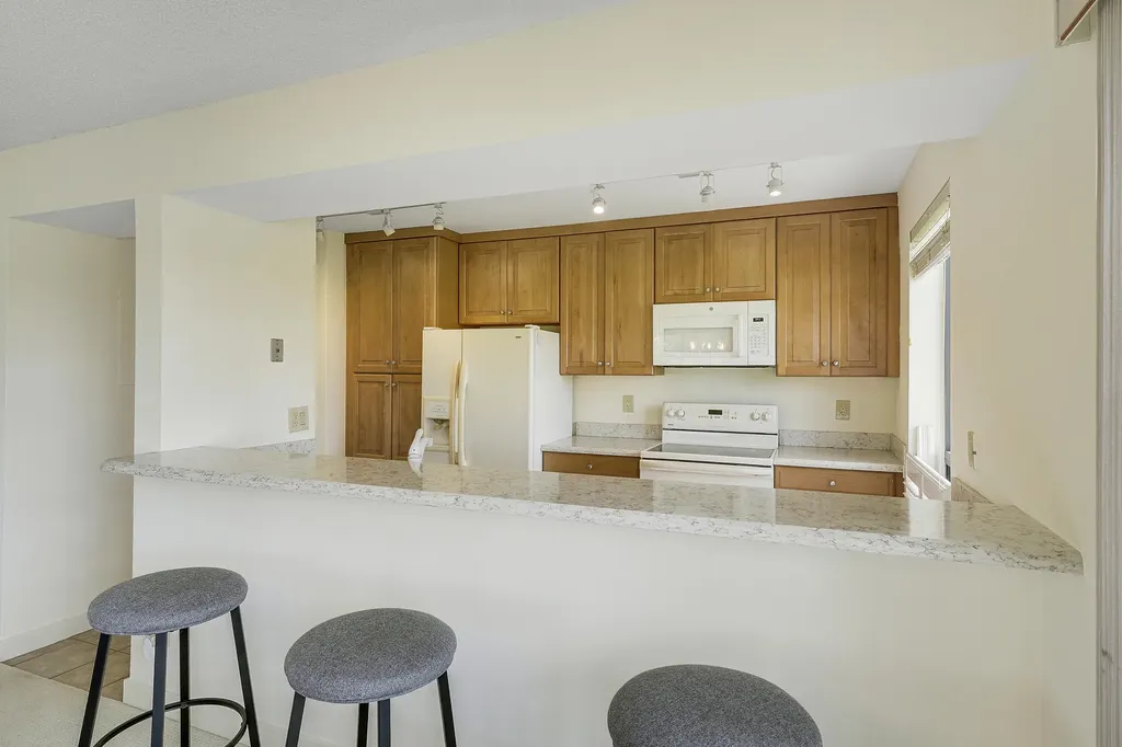 302 Brackenwood Circle Palm Beach Gardens FL 33418